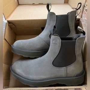 NWT Men’s Sorel HiLine Chelsea Boots
